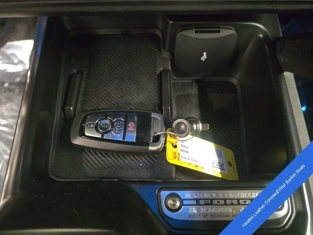 New 2026 Shadow Black Ford Outer Banks® image 31