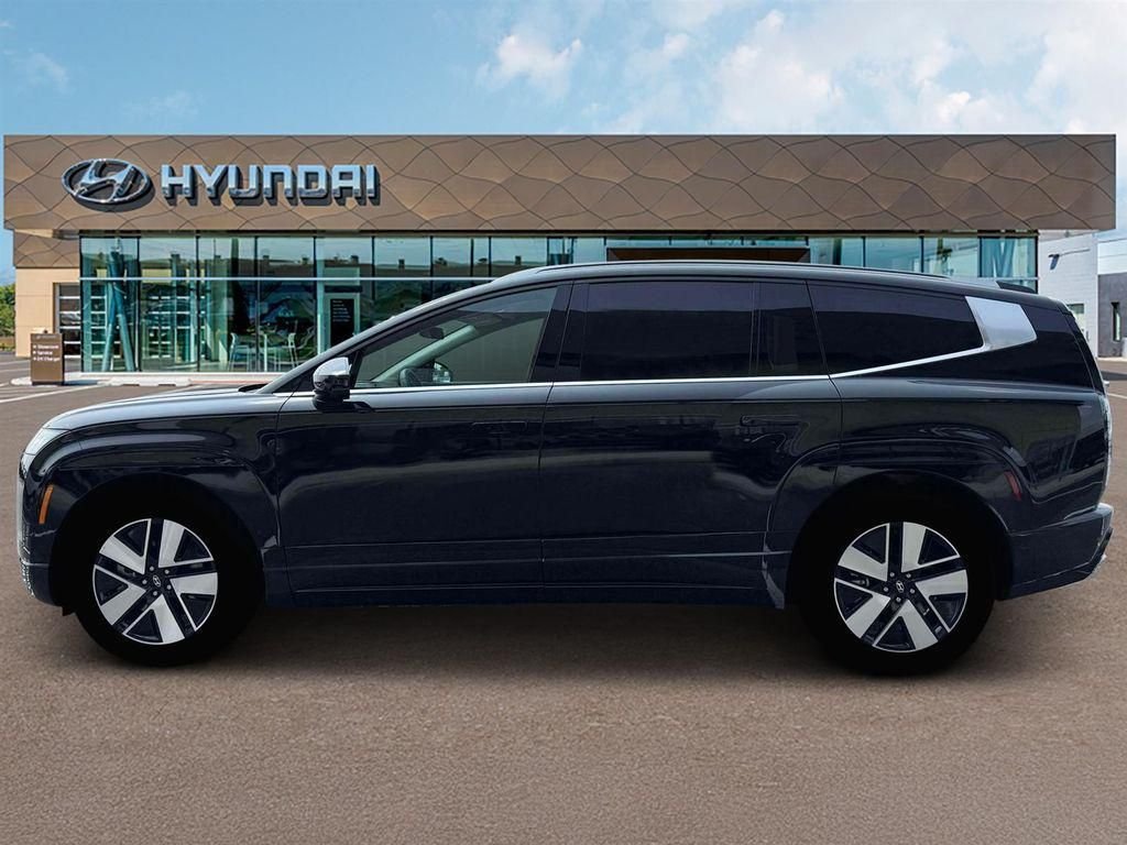New 2026 Black Hyundai SEL image 3
