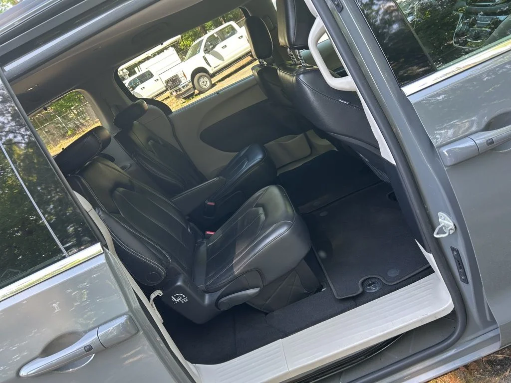 Used 2022 White Chrysler Touring L image 30