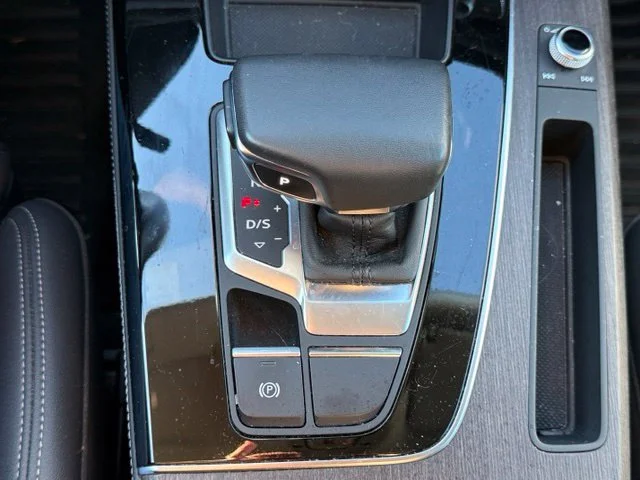 Used 2024  Audi 45 S line Premium Plus image 27