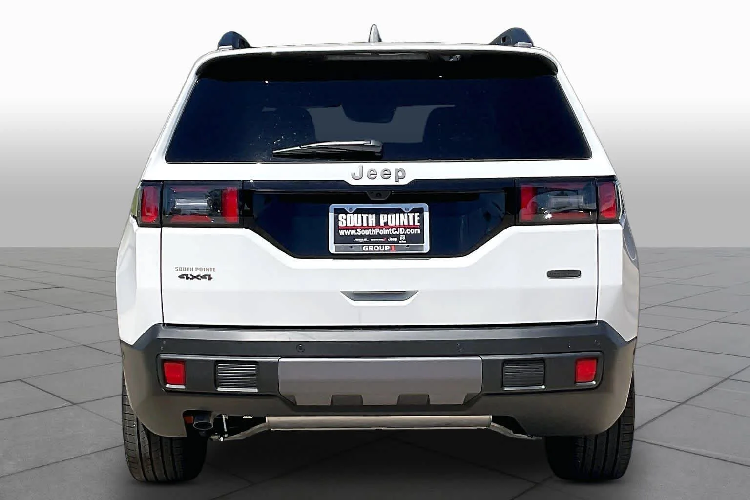 New 2026 Bright White Clear-Coat Exterior Paint Jeep Overland image 4