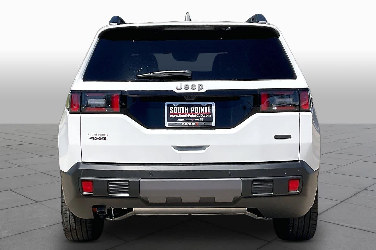 New 2026 Bright White Clear-Coat Exterior Paint Jeep Overland image 4
