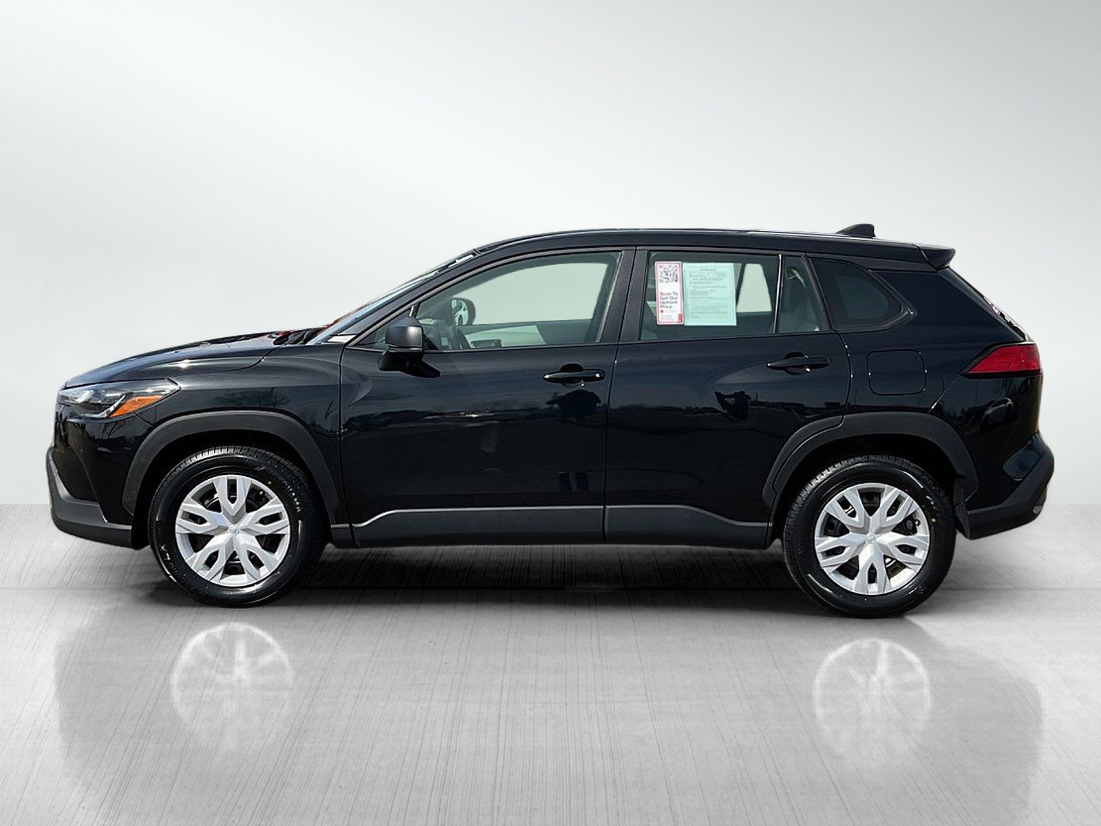 Used 2024 Toyota Corolla Cross L with VIN 7MUAAABG2RV088132 for sale in Brainerd, Minnesota