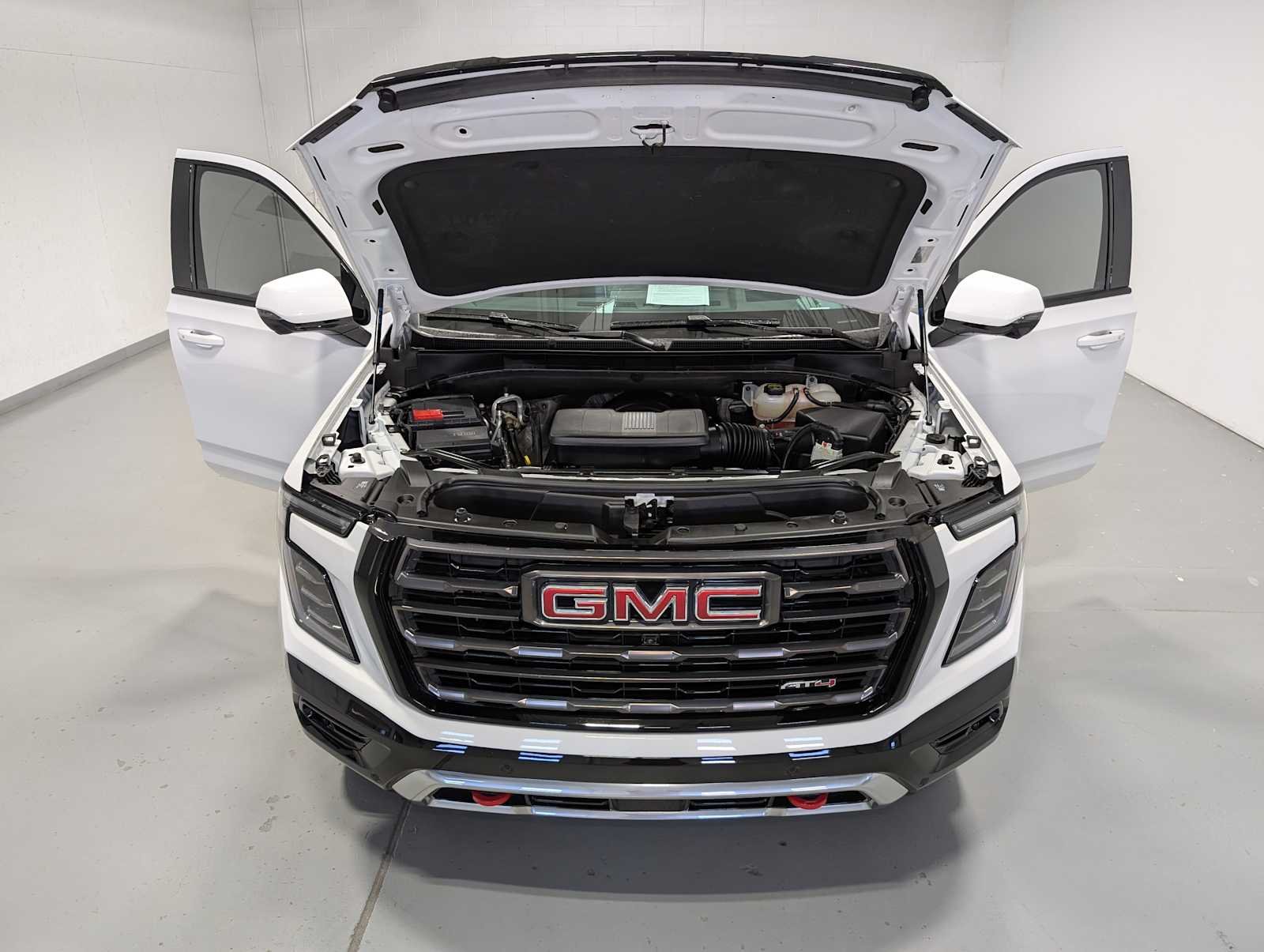 Used 2025 Summit White GMC AT4 Ultimate image 14