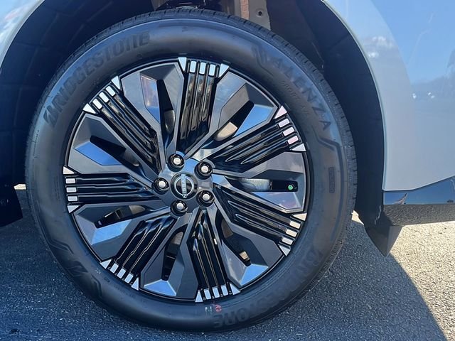 New 2026 Everest White Pearl TriCoat / Super Black Two-tone Nissan Platinum image 10