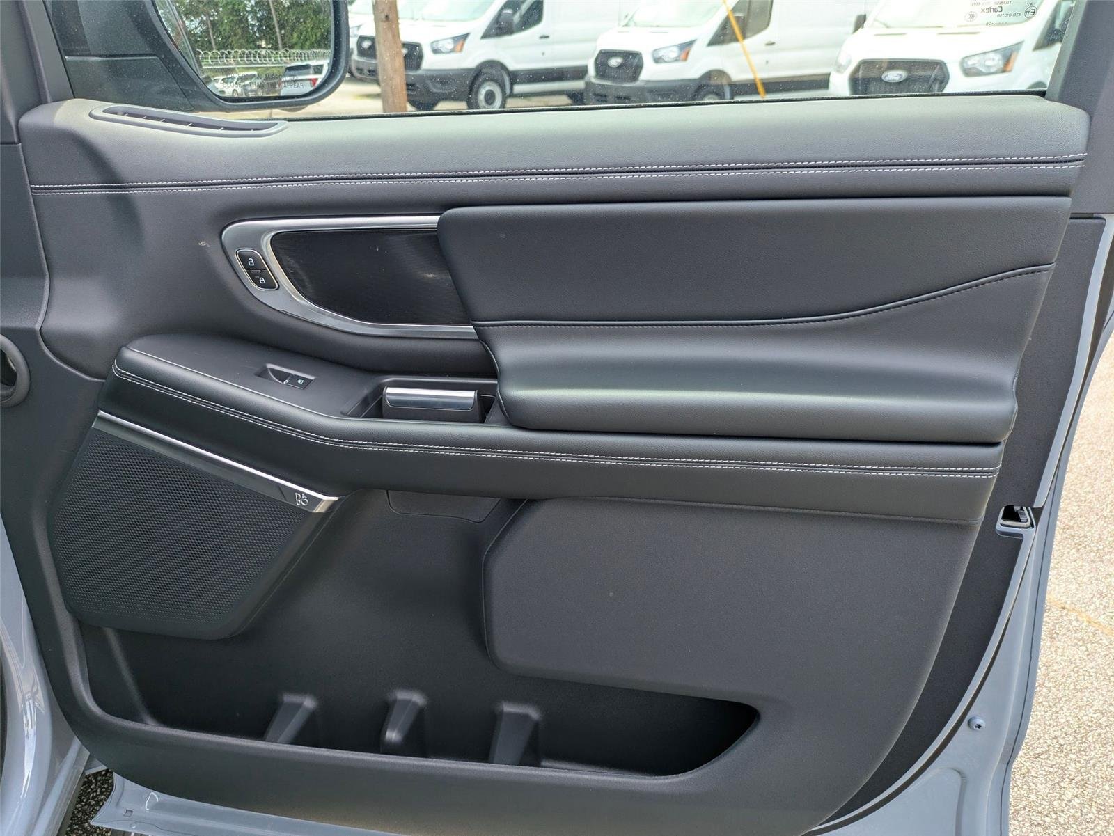 New 2026 Glacier Gray Metallic Tri-Coat Ford Platinum® image 33