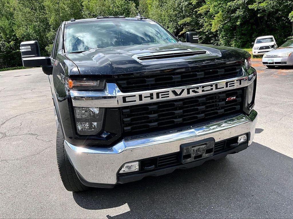 Used 2022 Black Chevrolet LT image 5