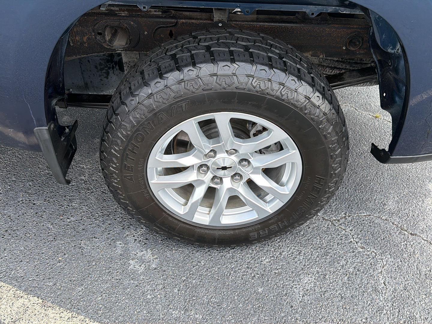 Used 2019 Northsky Blue Metallic Chevrolet RST image 39