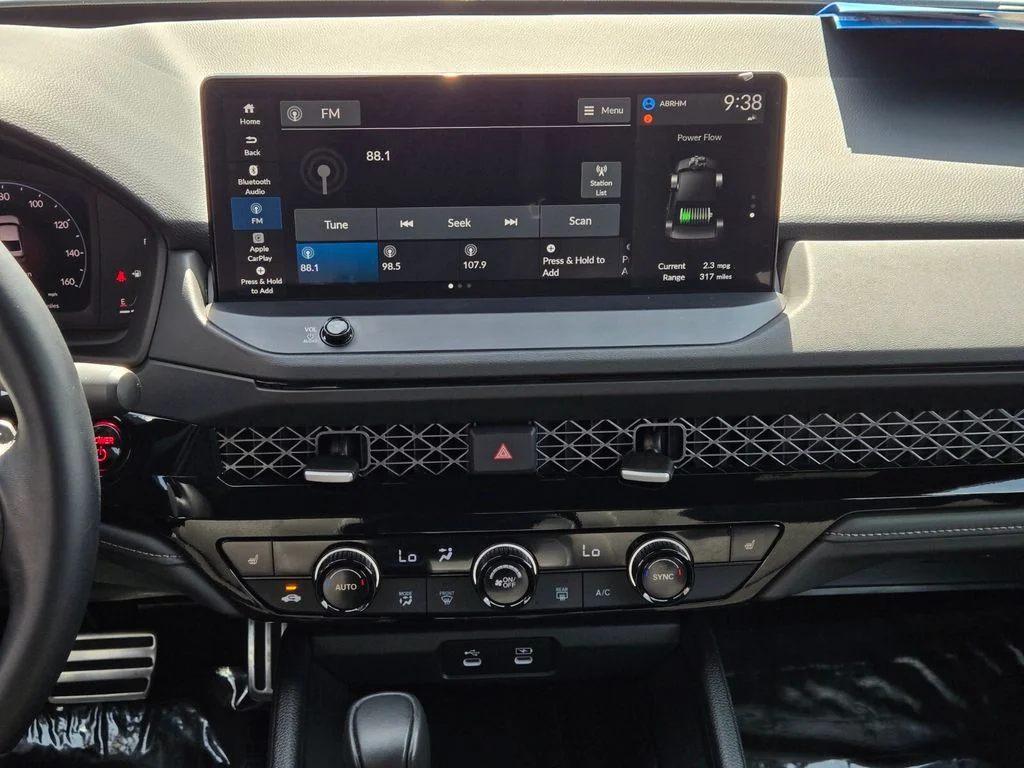 Used 2025  Honda Sport image 15