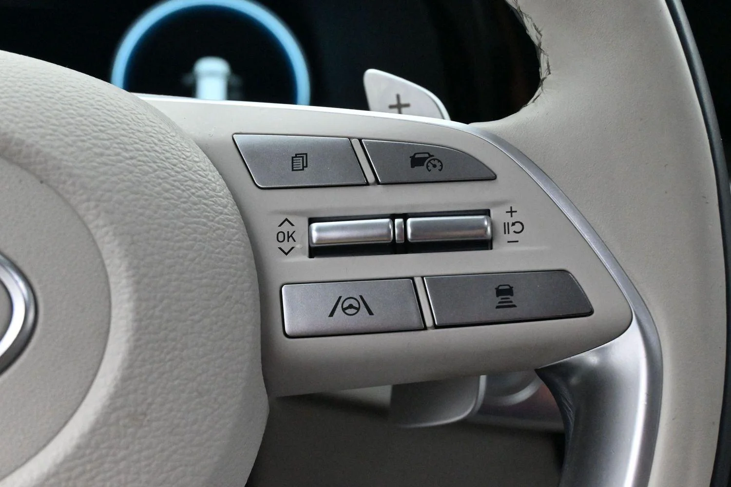Used 2024 Hyper White Hyundai Calligraphy image 21