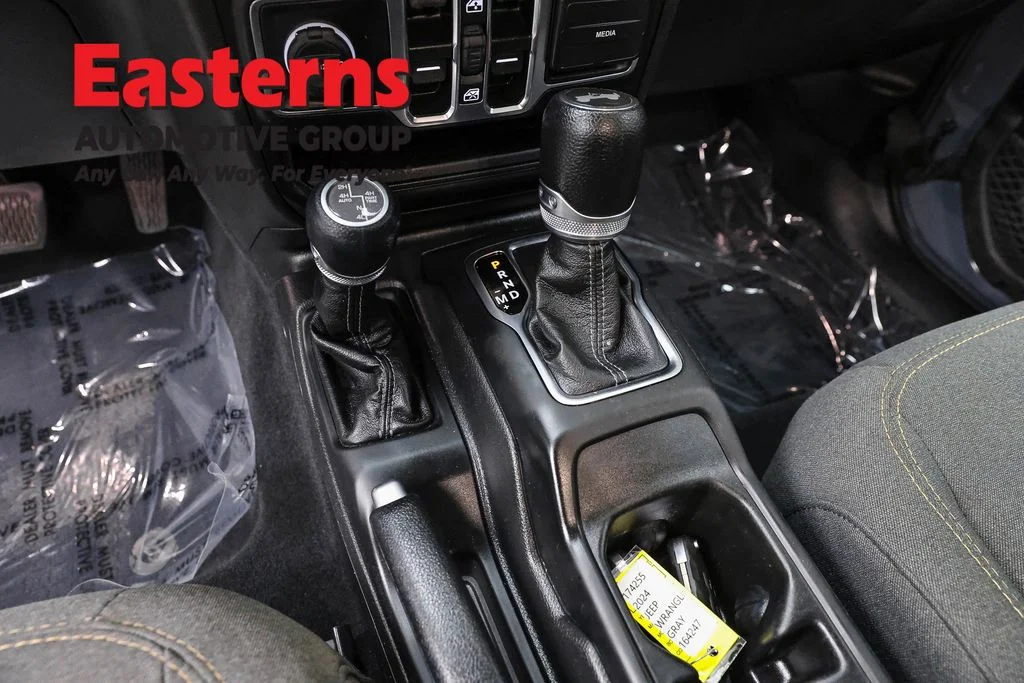 Used 2024 Gray Jeep Sport S 4xe image 13
