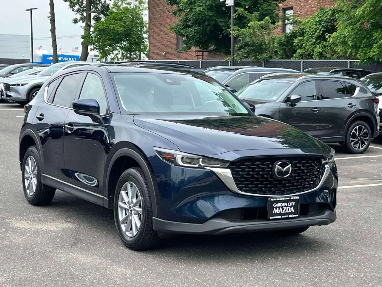 2023 Mazda CX-5 S Preferred package Auto AWD's photo