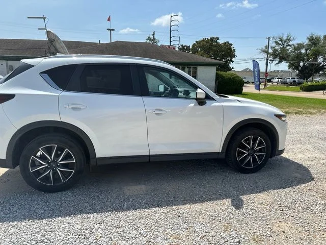 Used 2018 White Mazda Touring image 17