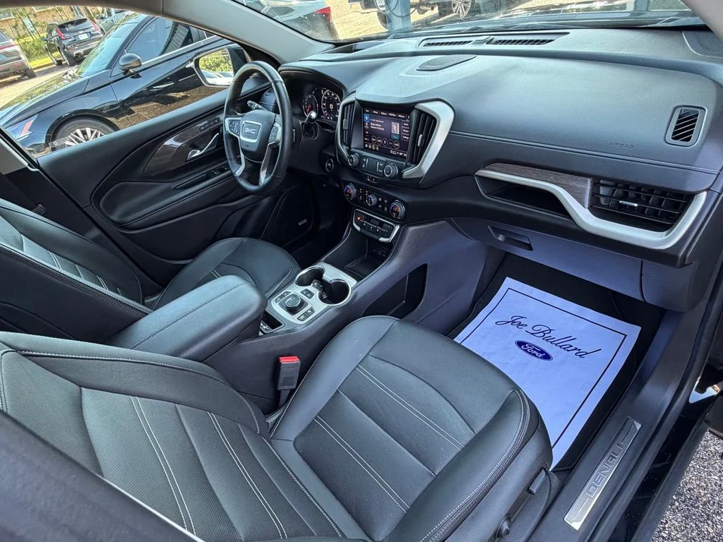 Used 2024 Black GMC Denali image 27