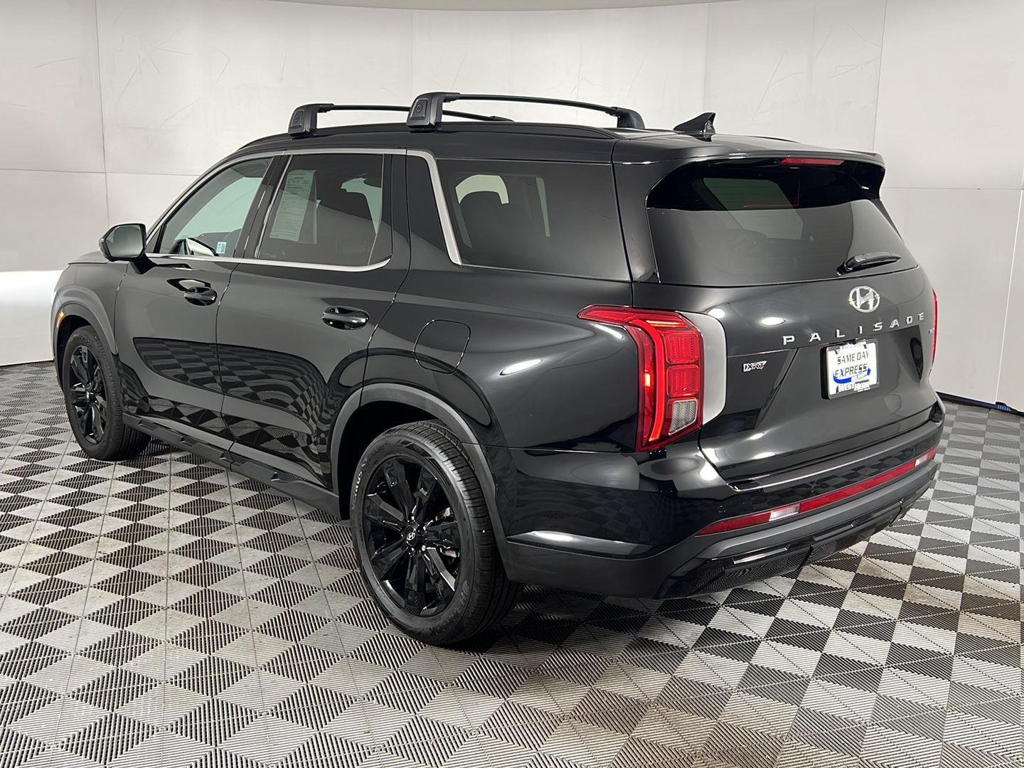 Used 2025 Abyss Black Pearl Hyundai XRT image 4