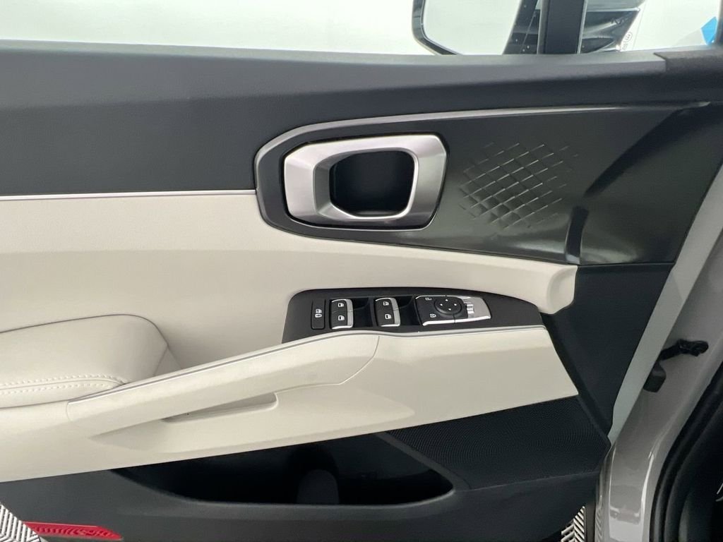 New 2026 Wolf Gray Kia S image 16