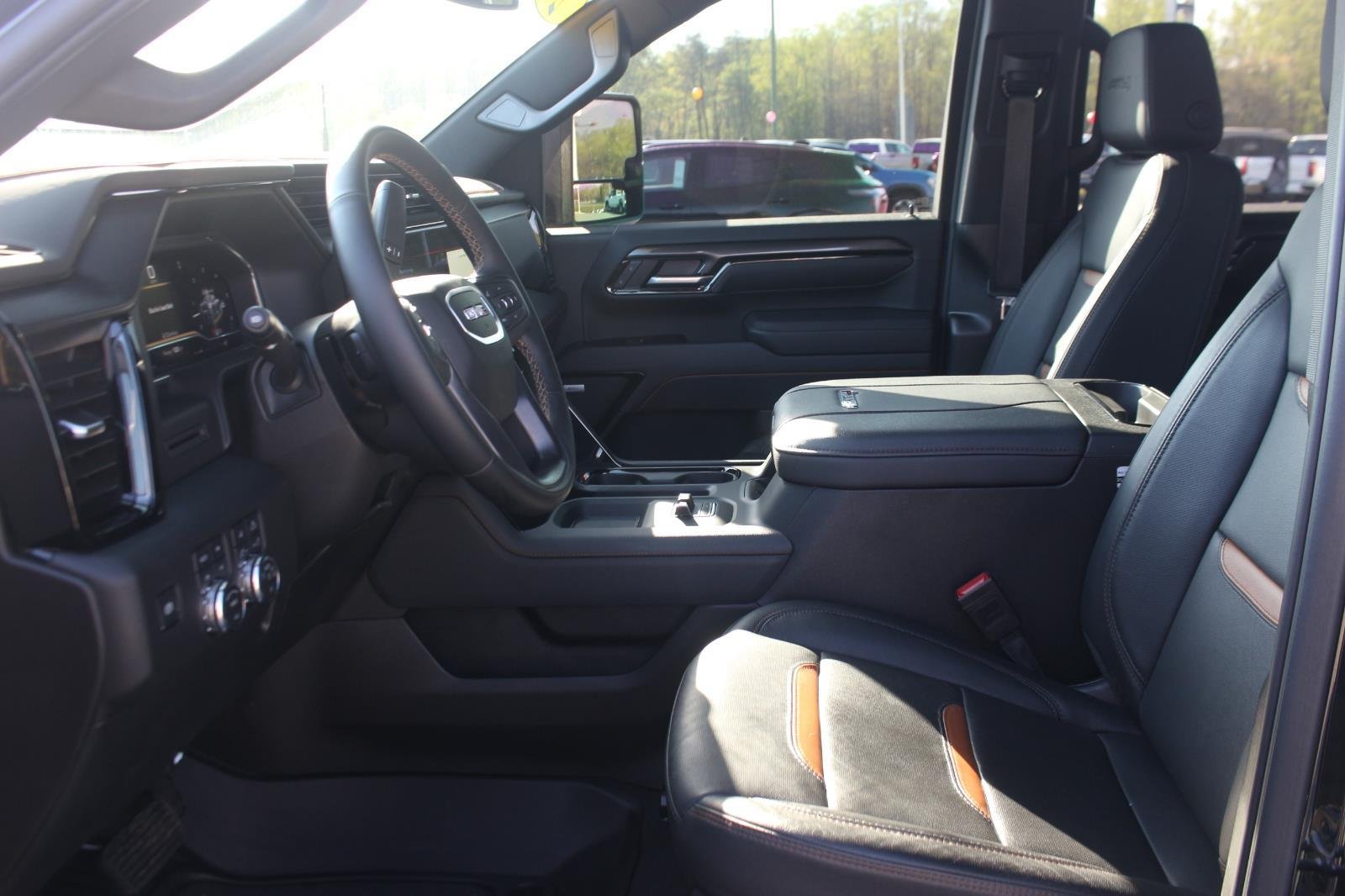 Used 2025 Onyx Black GMC AT4 image 17
