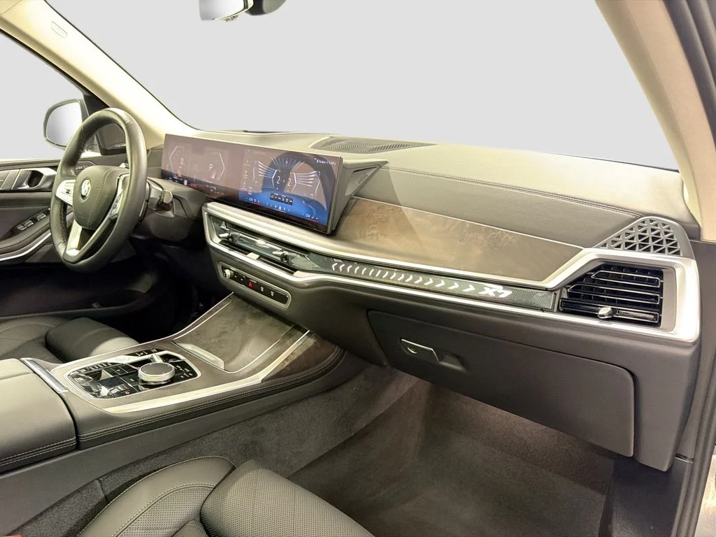 Used 2026 Gray BMW xDrive40i image 30