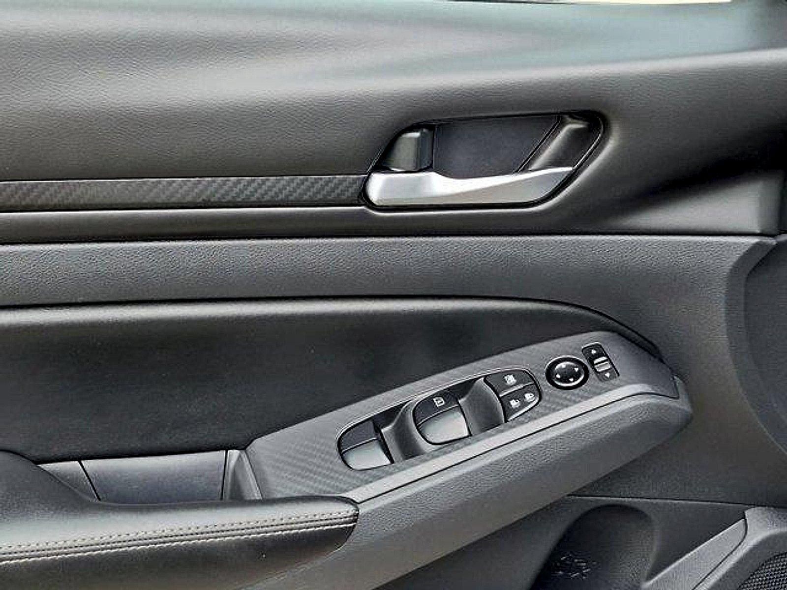 2024 Nissan Altima SV - Photo 22