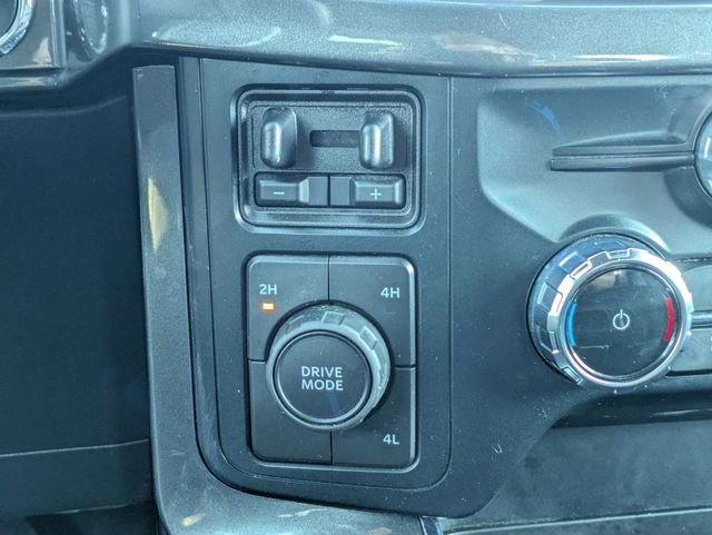 Used 2023  Ford Lariat image 22