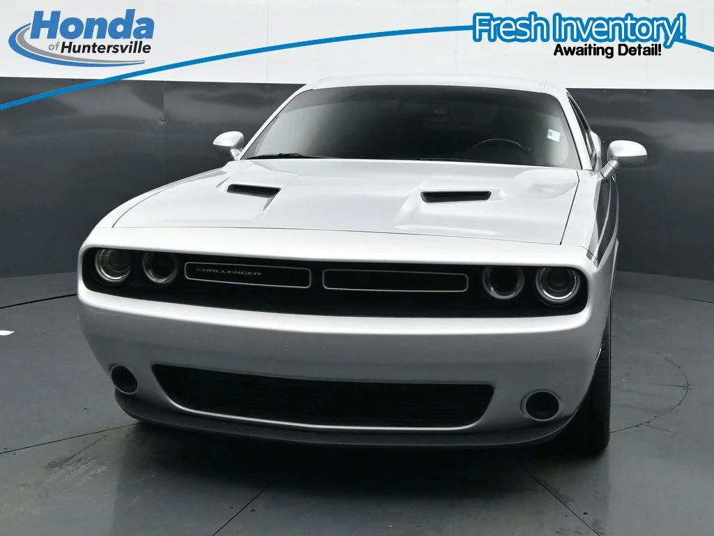 Used 2021 Triple Nickel Clearcoat Dodge SXT image 4