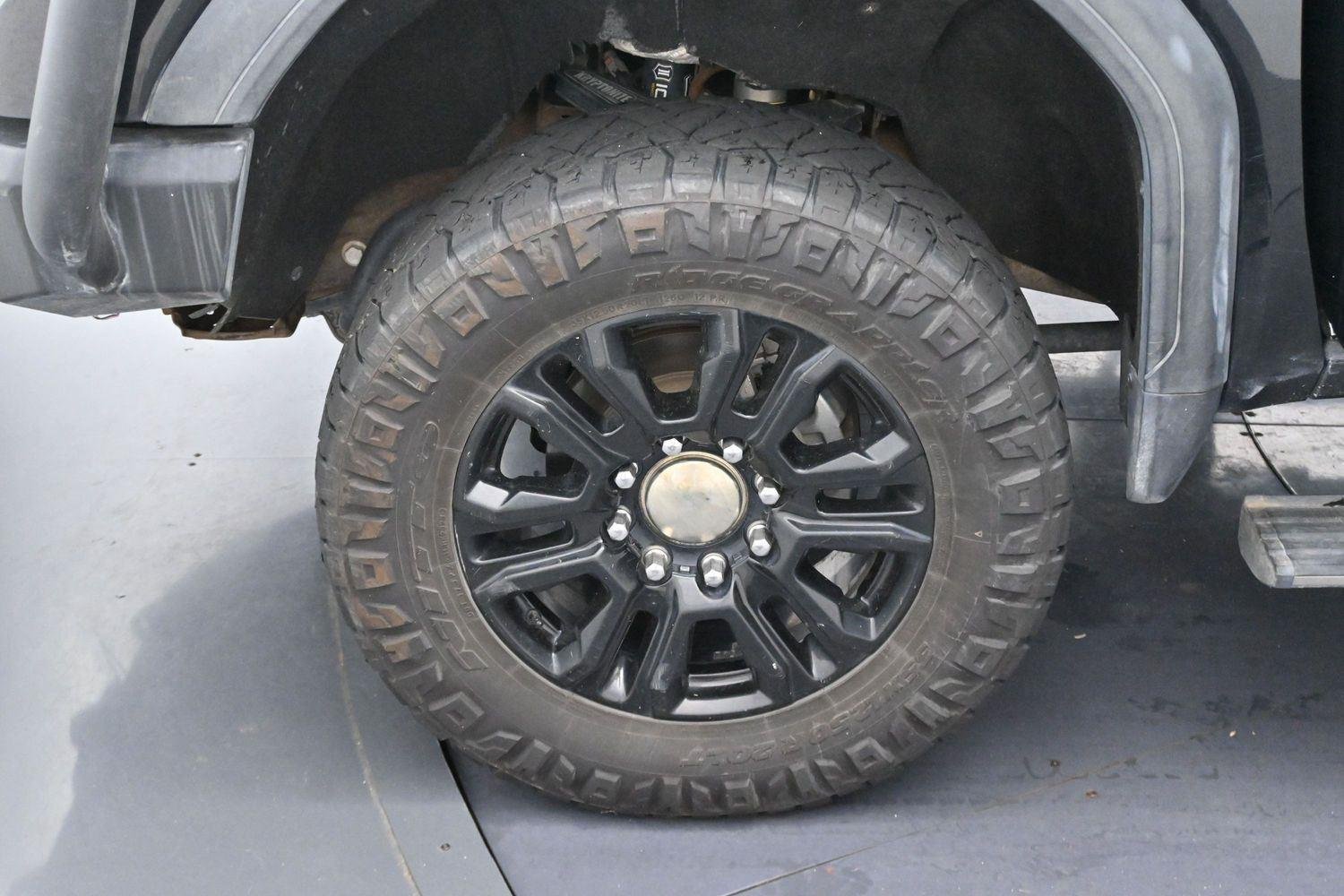 Used 2021 Ebony Twilight Metallic GMC Denali image 36