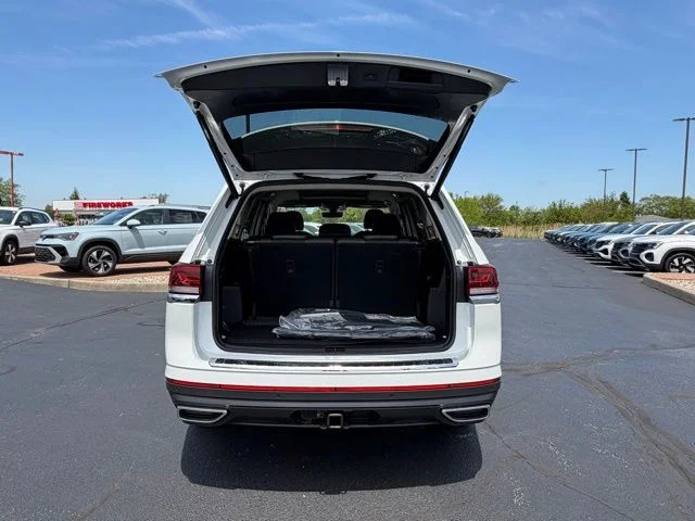 New 2026 White Volkswagen 2.0T SEL image 3