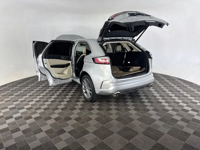 Used 2019 Silver Ford Titanium image 18