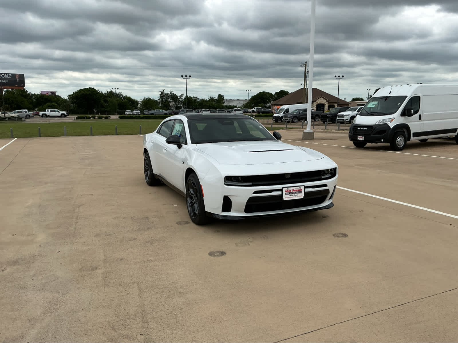 New 2026 White Knuckle Exterior Paint Dodge R/T image 4
