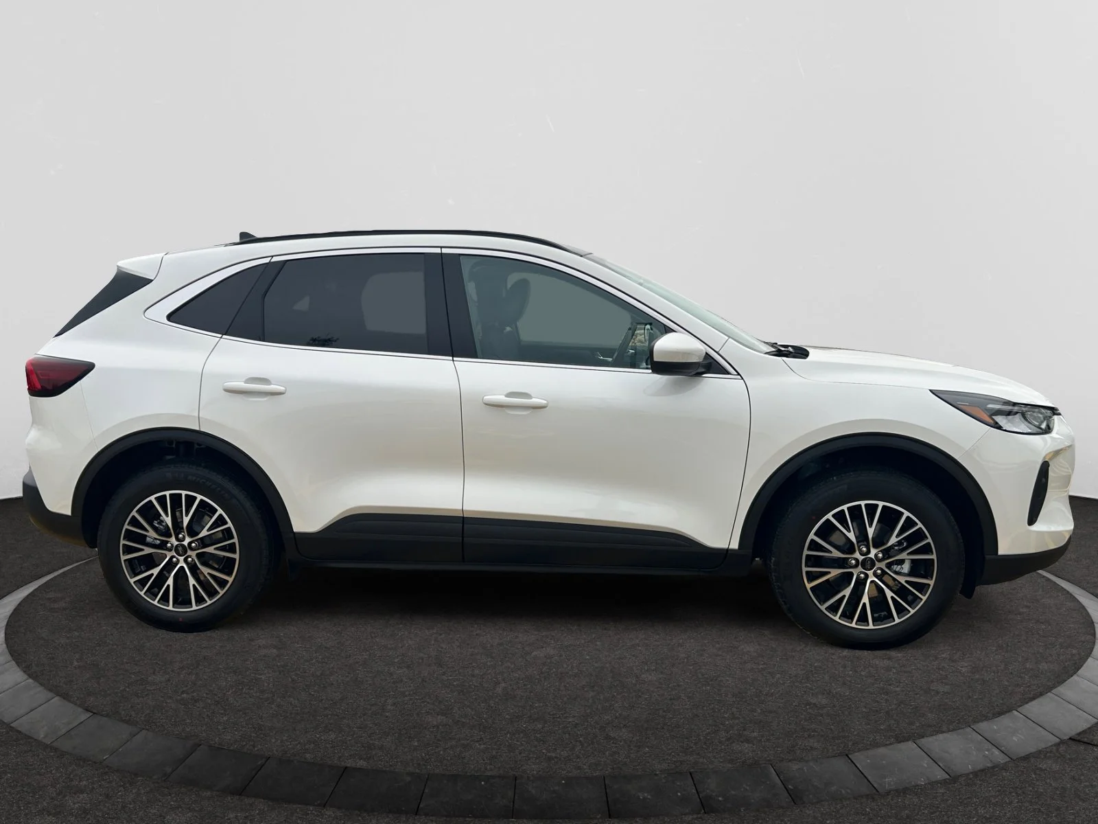 New 2026 Star White Metallic Tri-Coat Ford PHEV image 6