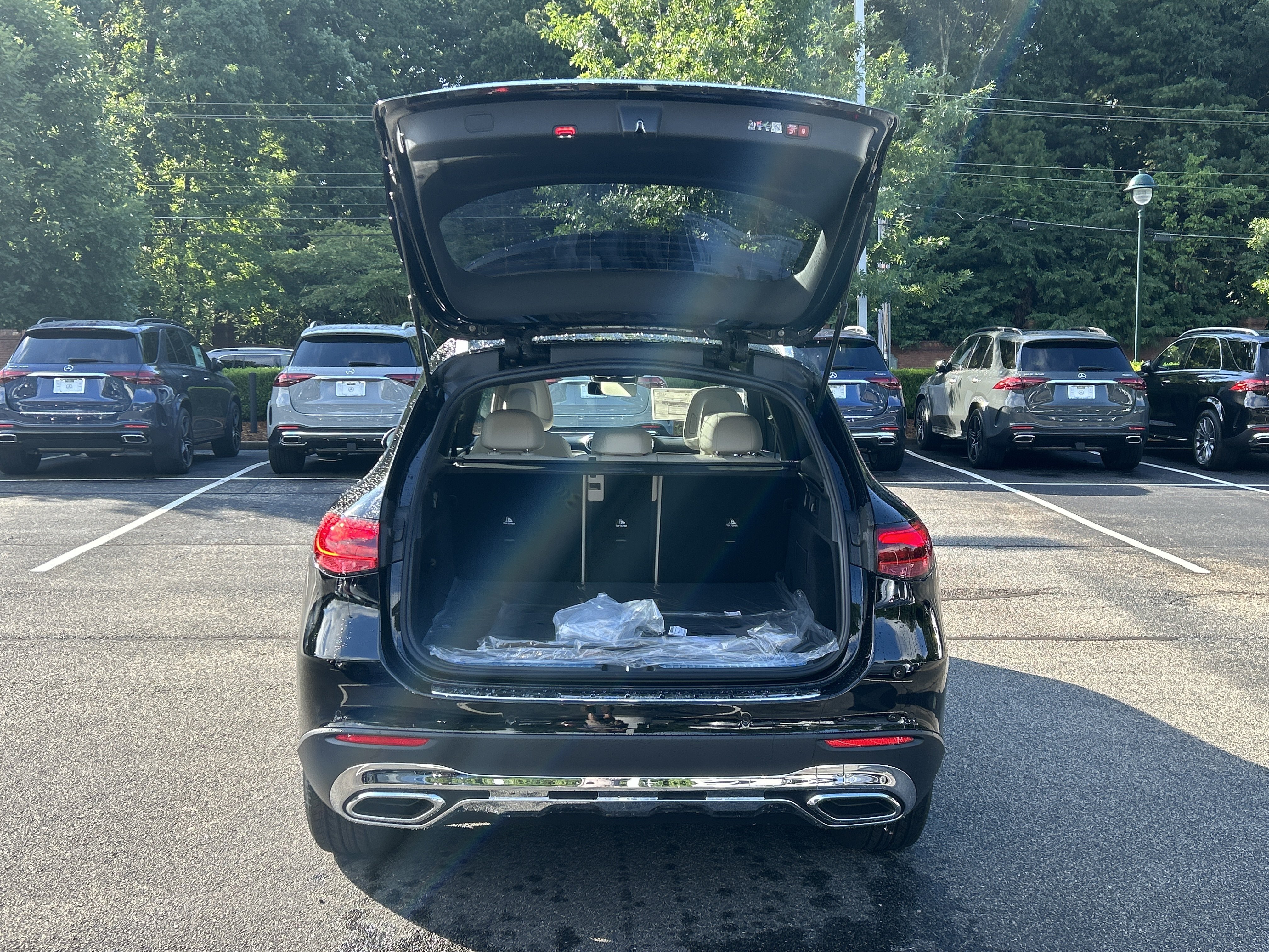 New 2026 Black Mercedes-Benz GLC 300 4MATIC® SUV image 10