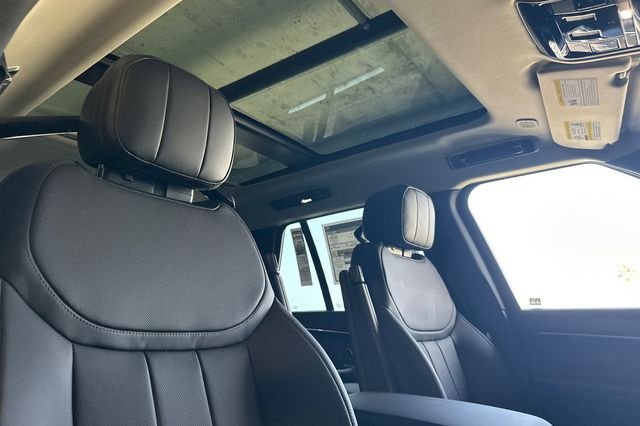 New 2026 Fuji White Land Rover SE image 16