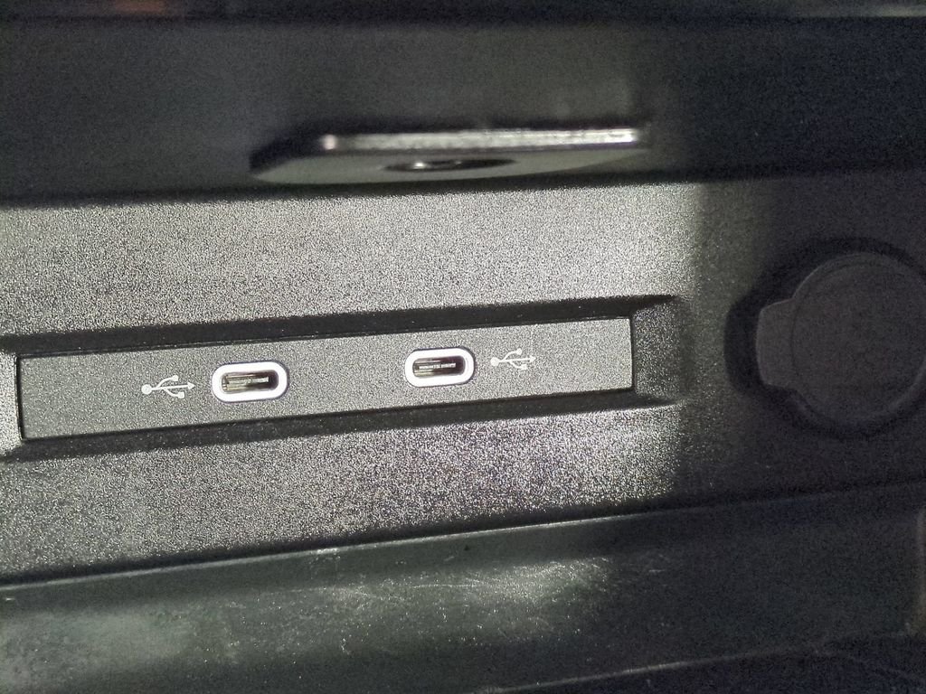 2024 Volkswagen Taos SE - Photo 34