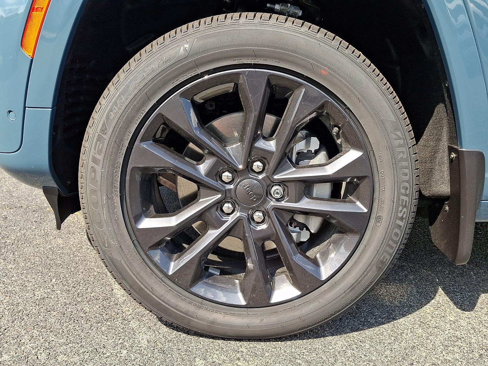 New 2026 Steel Blue Exterior Paint Jeep Limited Reserve image 6