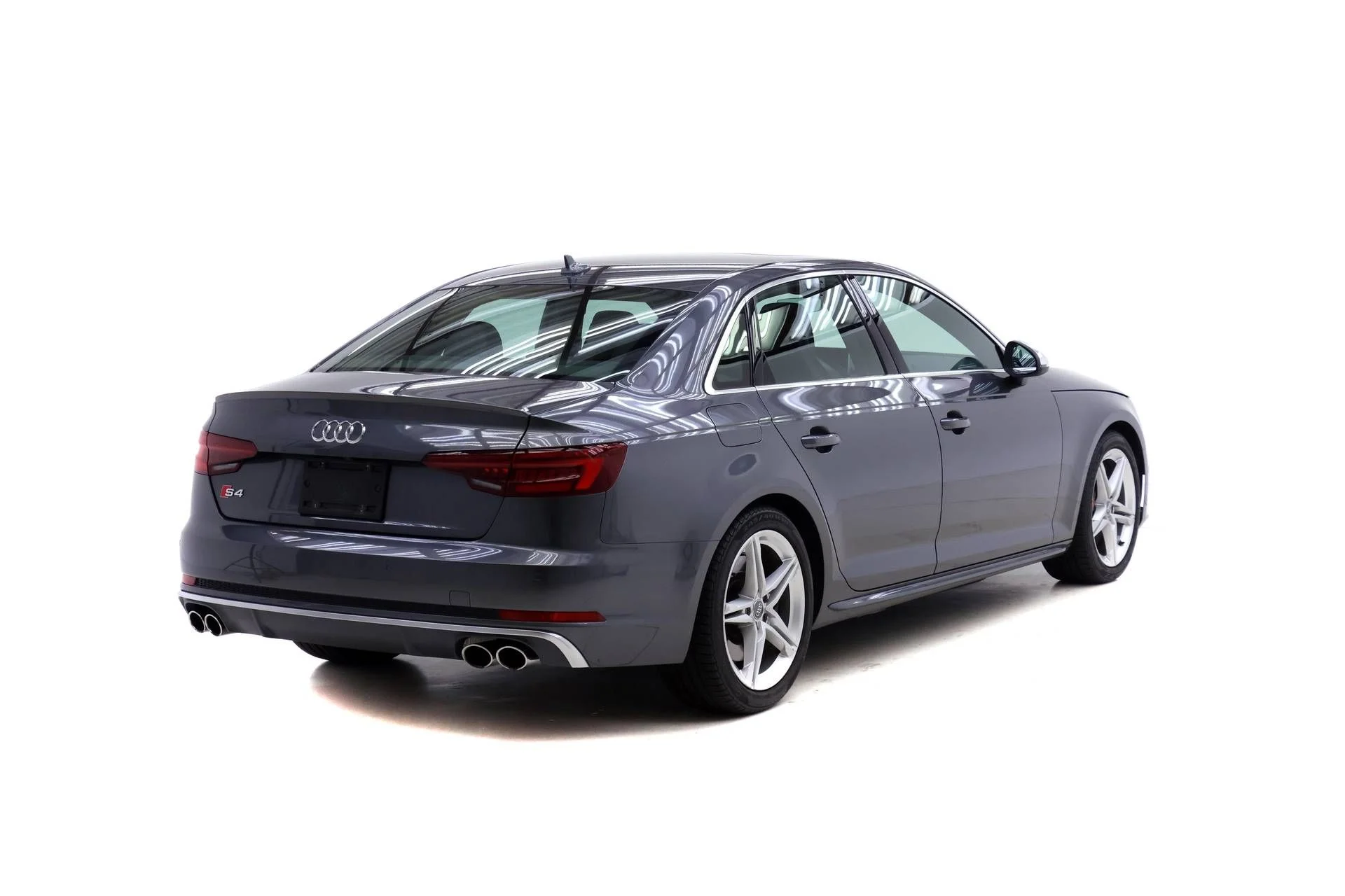 Used 2019  Audi 3.0T Premium Plus image 4