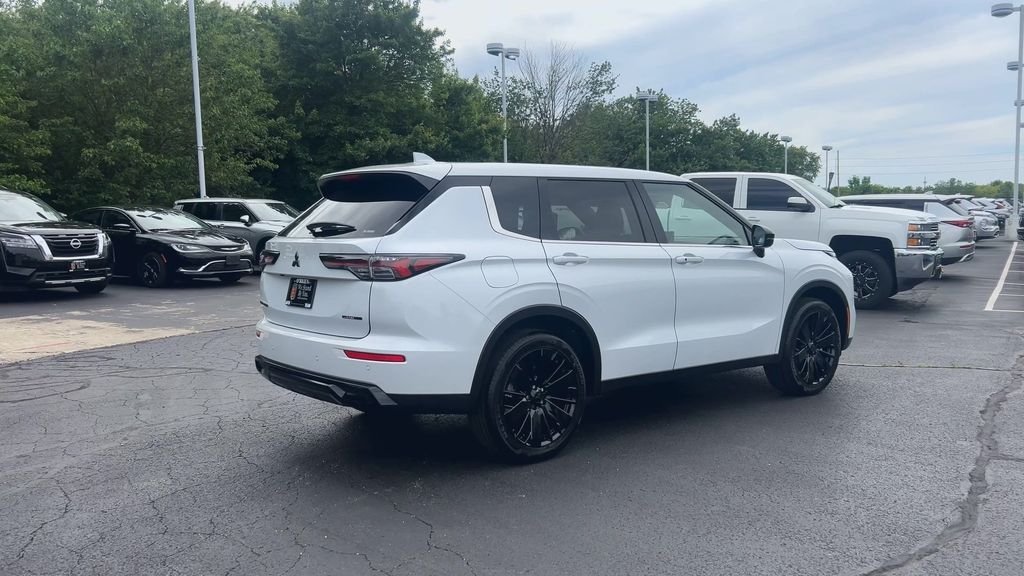New 2026 WHT DIAMOND Mitsubishi LE image 7