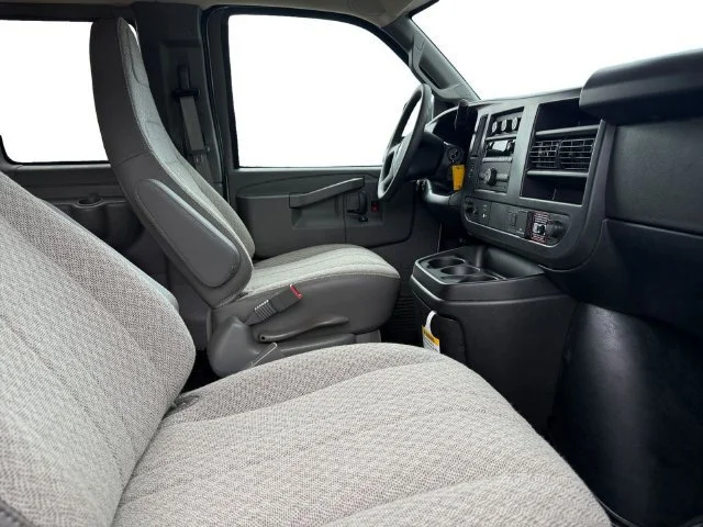 New 2026 Summit White Chevrolet 1LT image 16