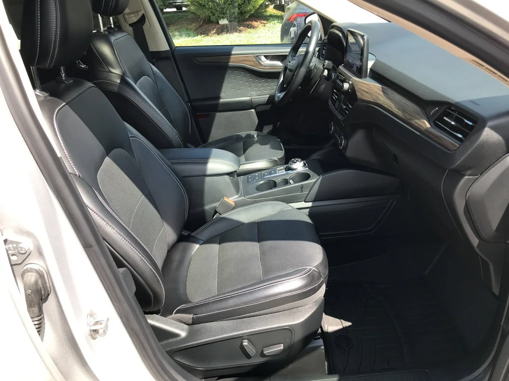 Pre-Owned 2020 Ford Escape Titanium