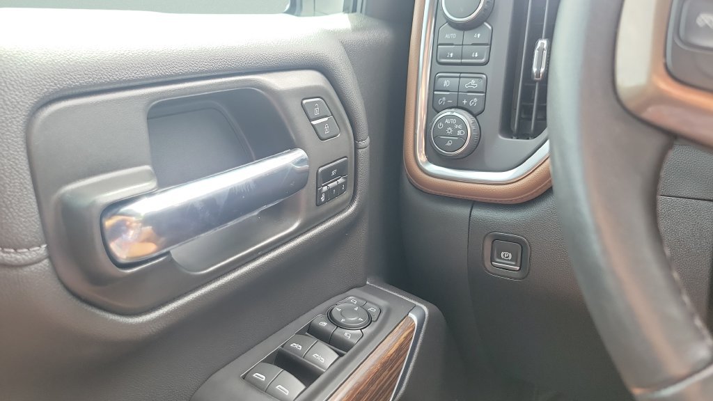 Used 2020 Beige Chevrolet High Country image 19