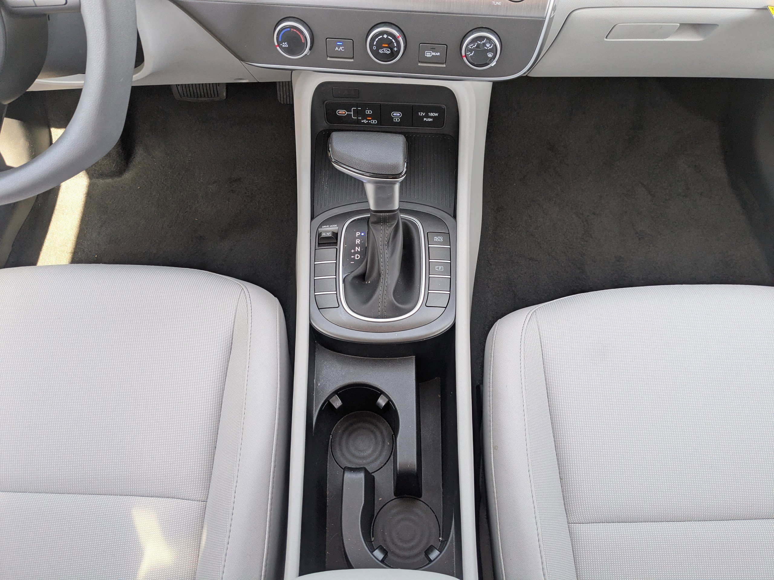 2026 Hyundai Kona SE - Photo 17