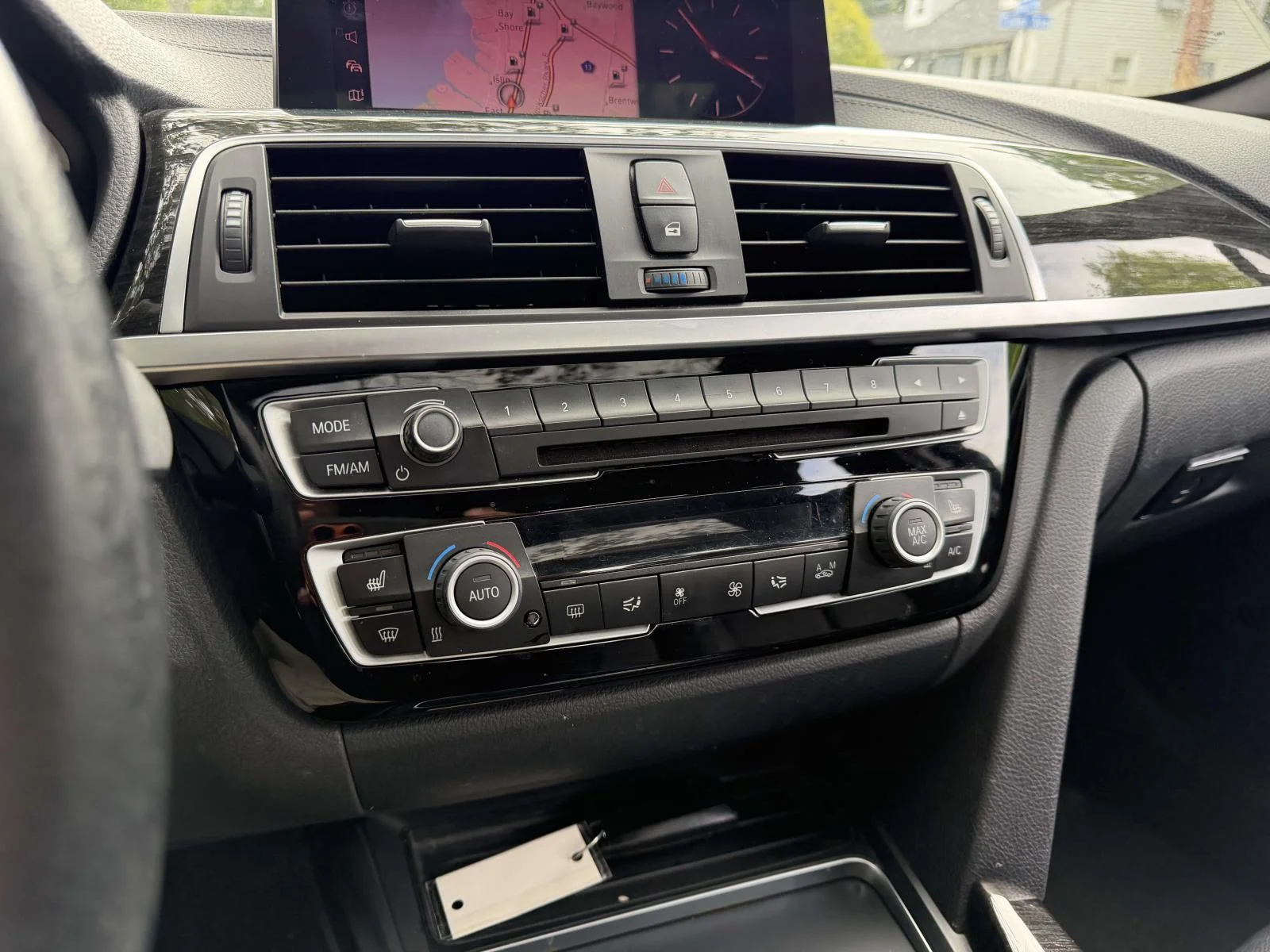 Used 2018 Silver BMW 330i xDrive image 24