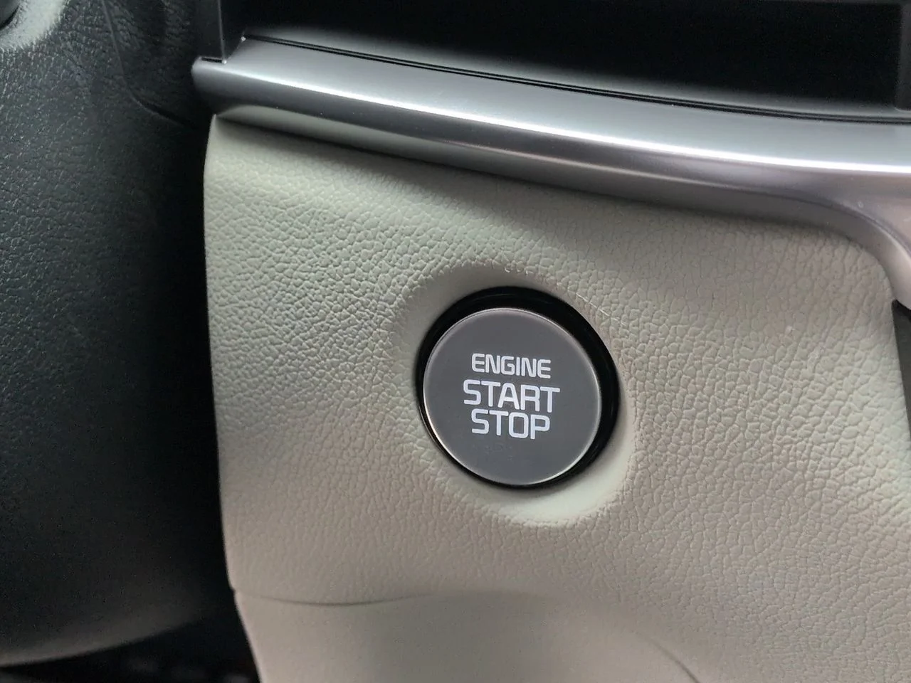 New 2026 Volcanic Sand Kia EX AWD image 17