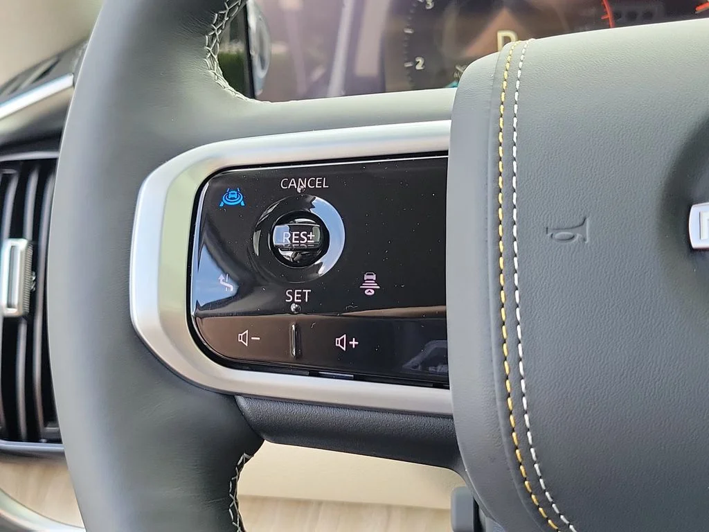 New 2026 White Nissan Platinum Reserve image 27