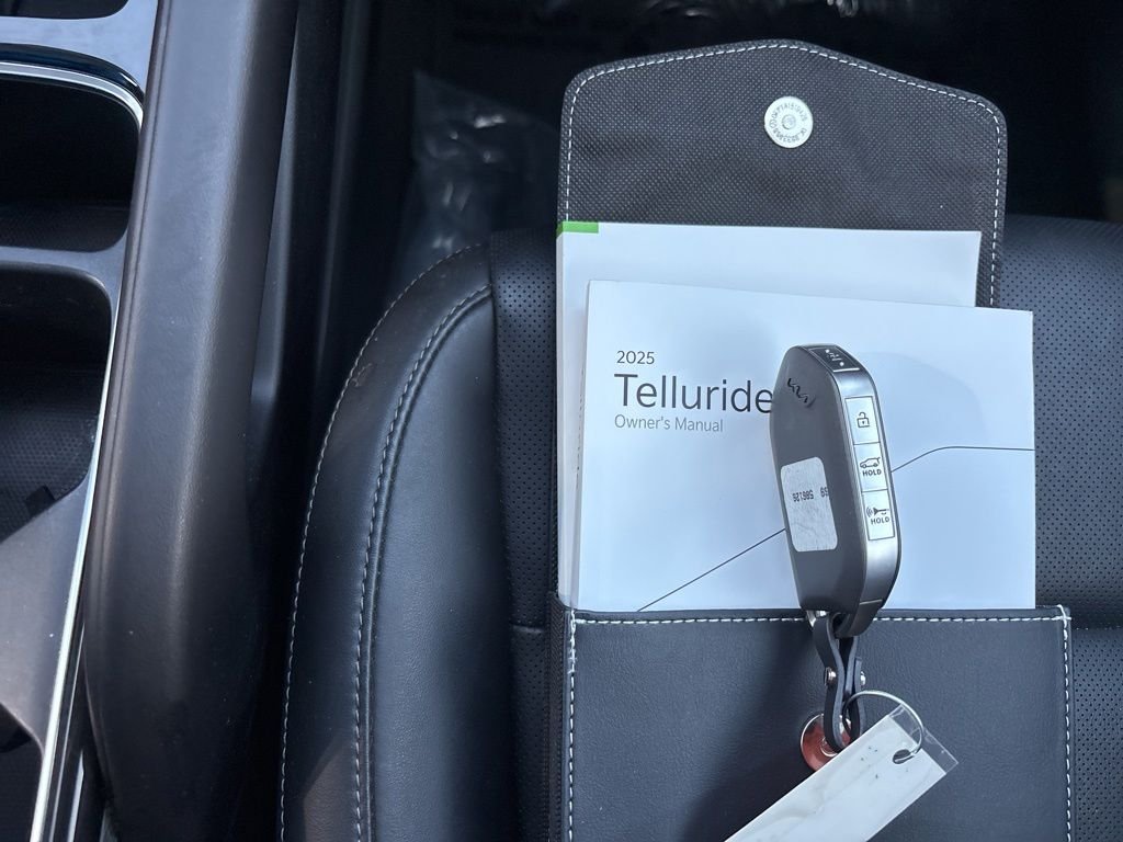 Certified Used 2025 Silver Kia S image 18