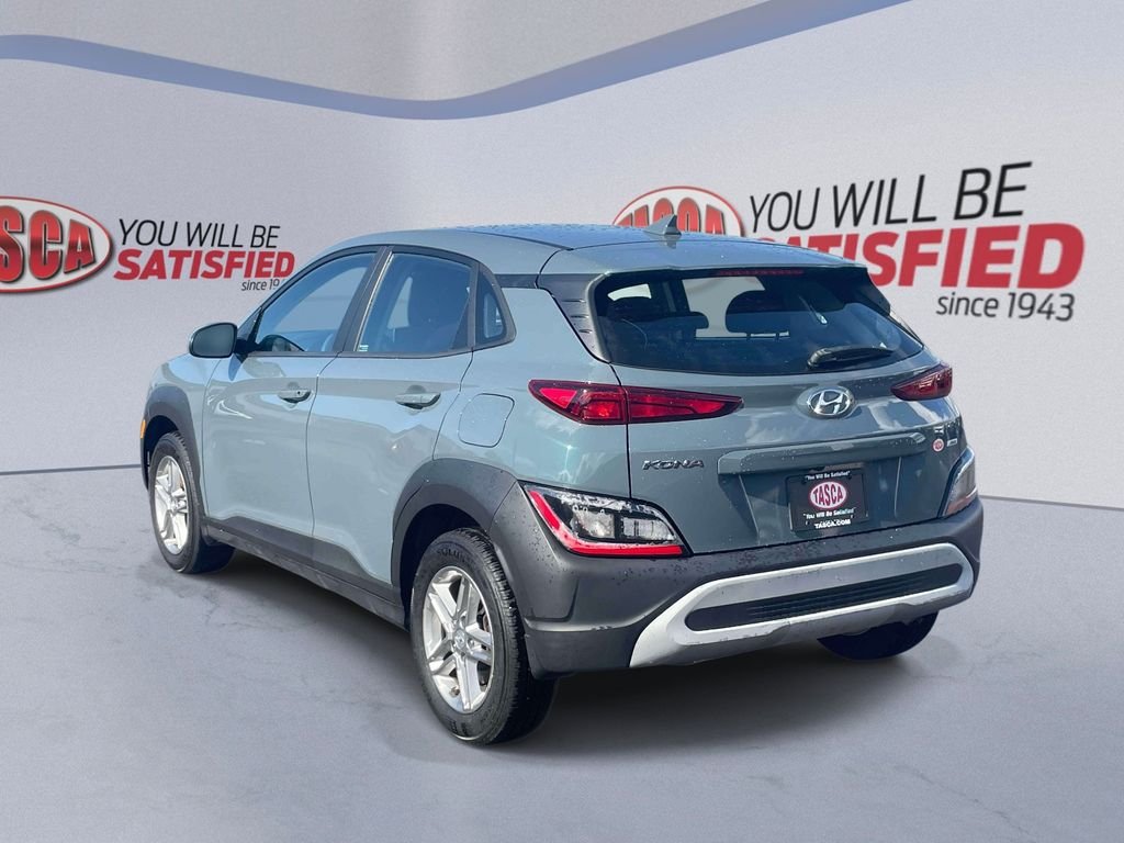 Used 2022 Green Hyundai SE image 8