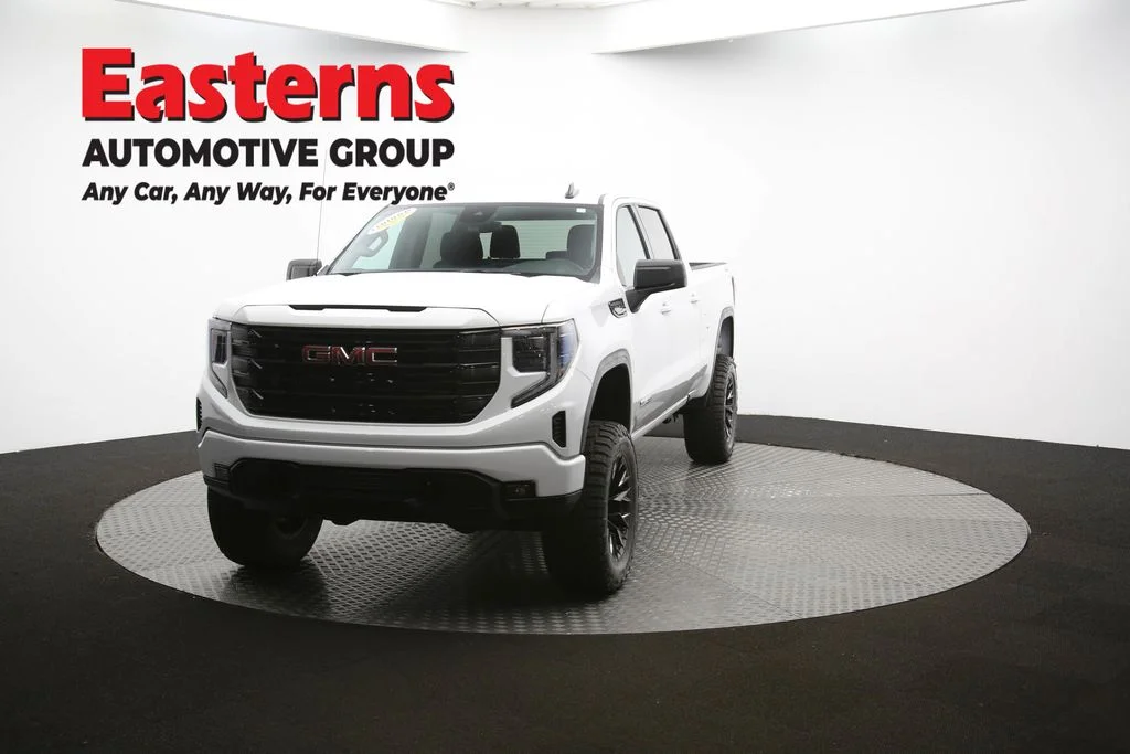 Used 2025 White GMC Elevation image 52
