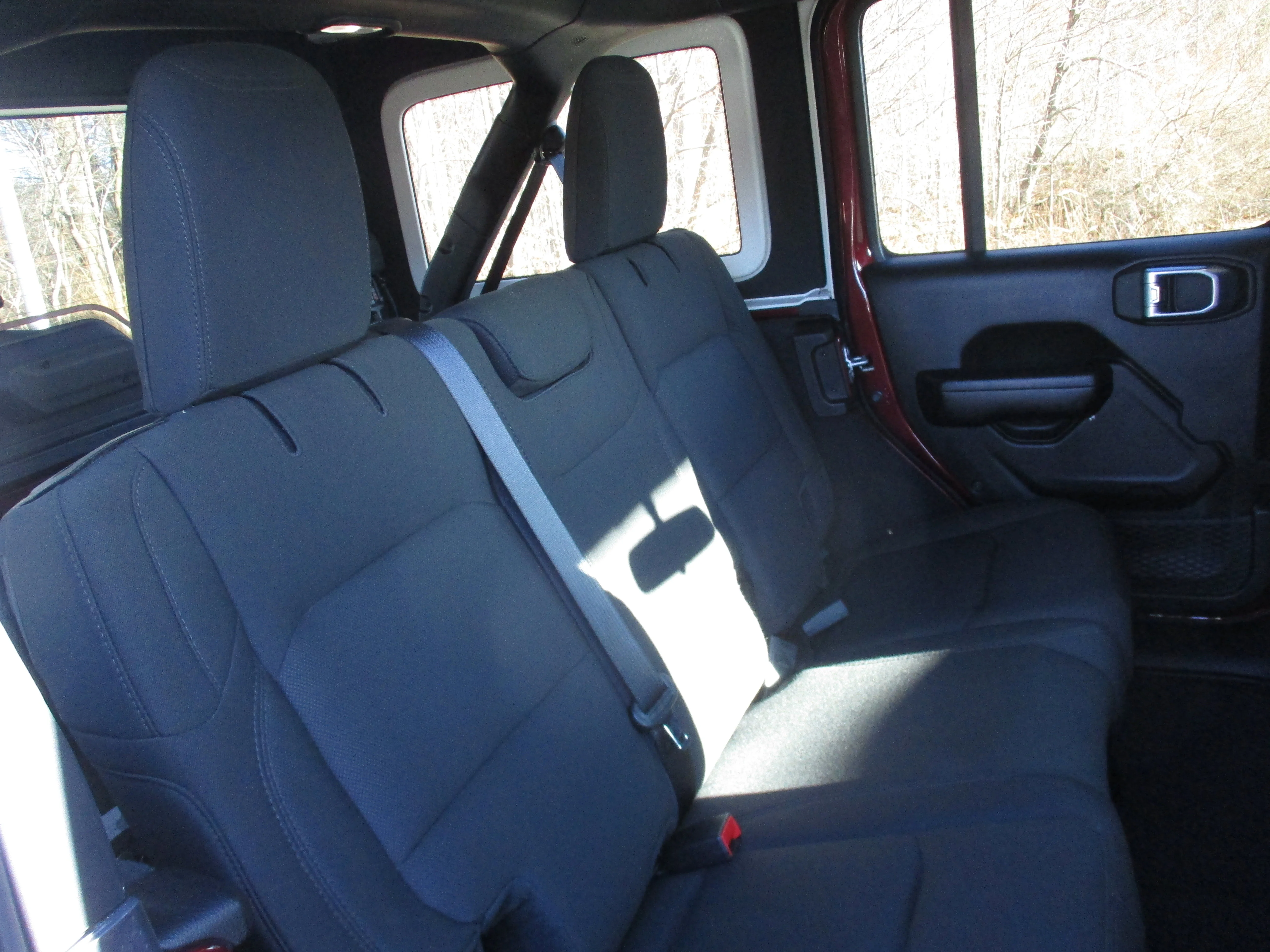 Used 2021 Snazzberry Pearlcoat Jeep Unlimited Sport Altitude image 28
