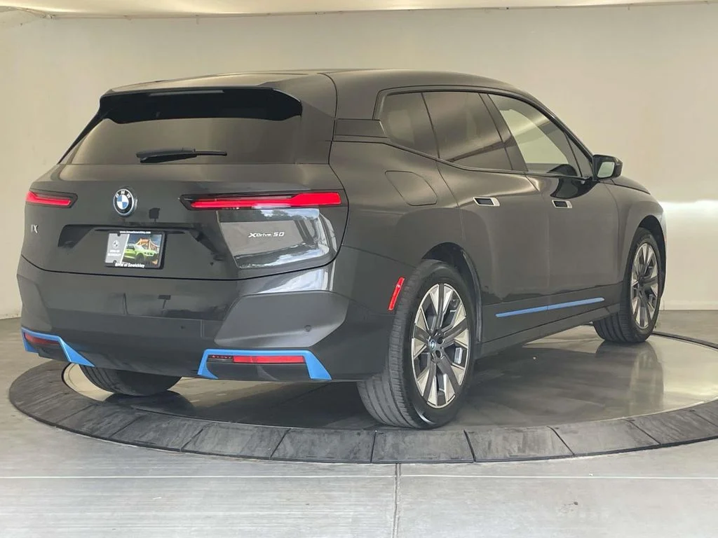 Certified Used 2024 Gray BMW xDrive50 image 5