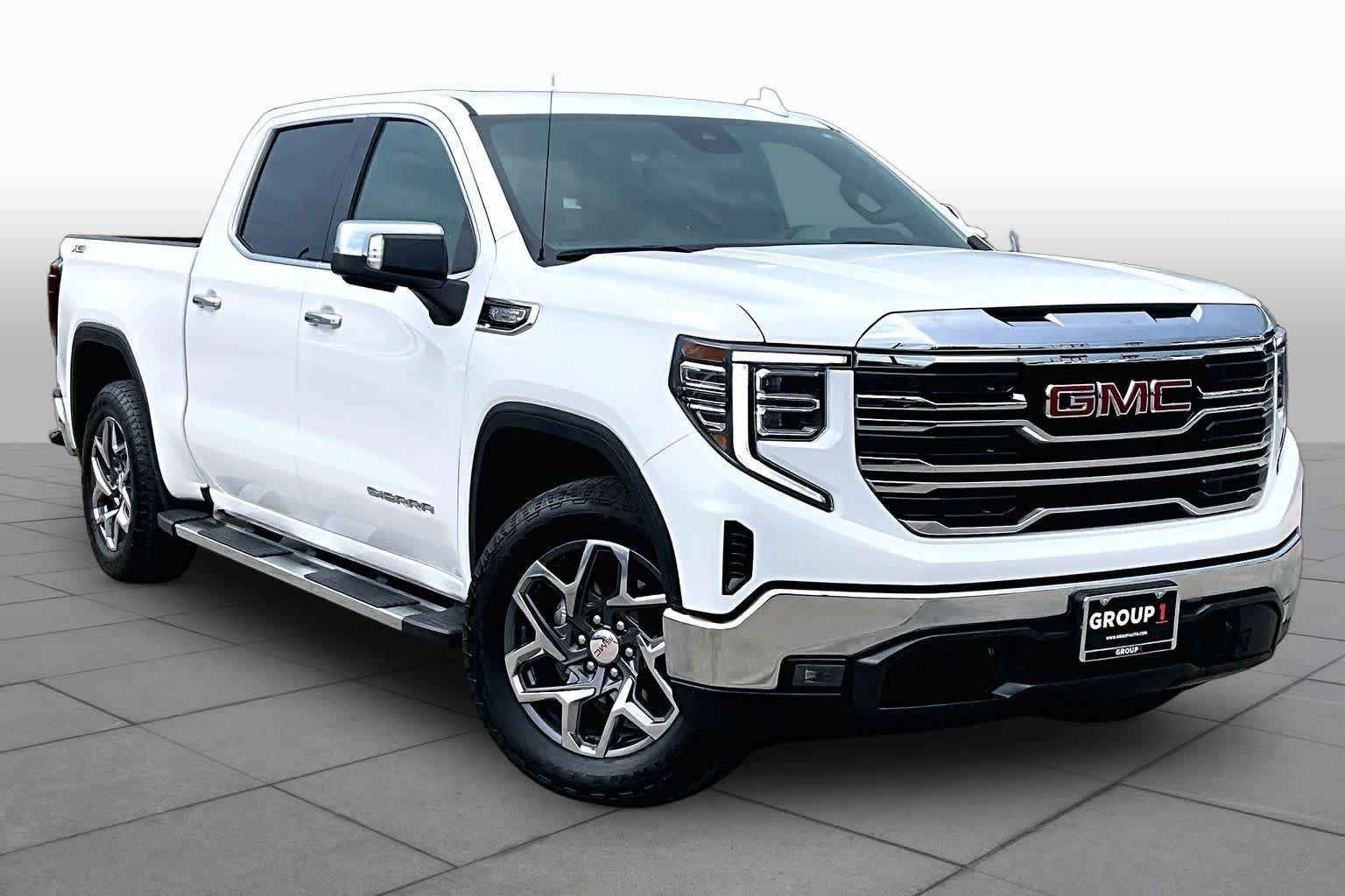 Used 2026 Summit White GMC SLT image 3