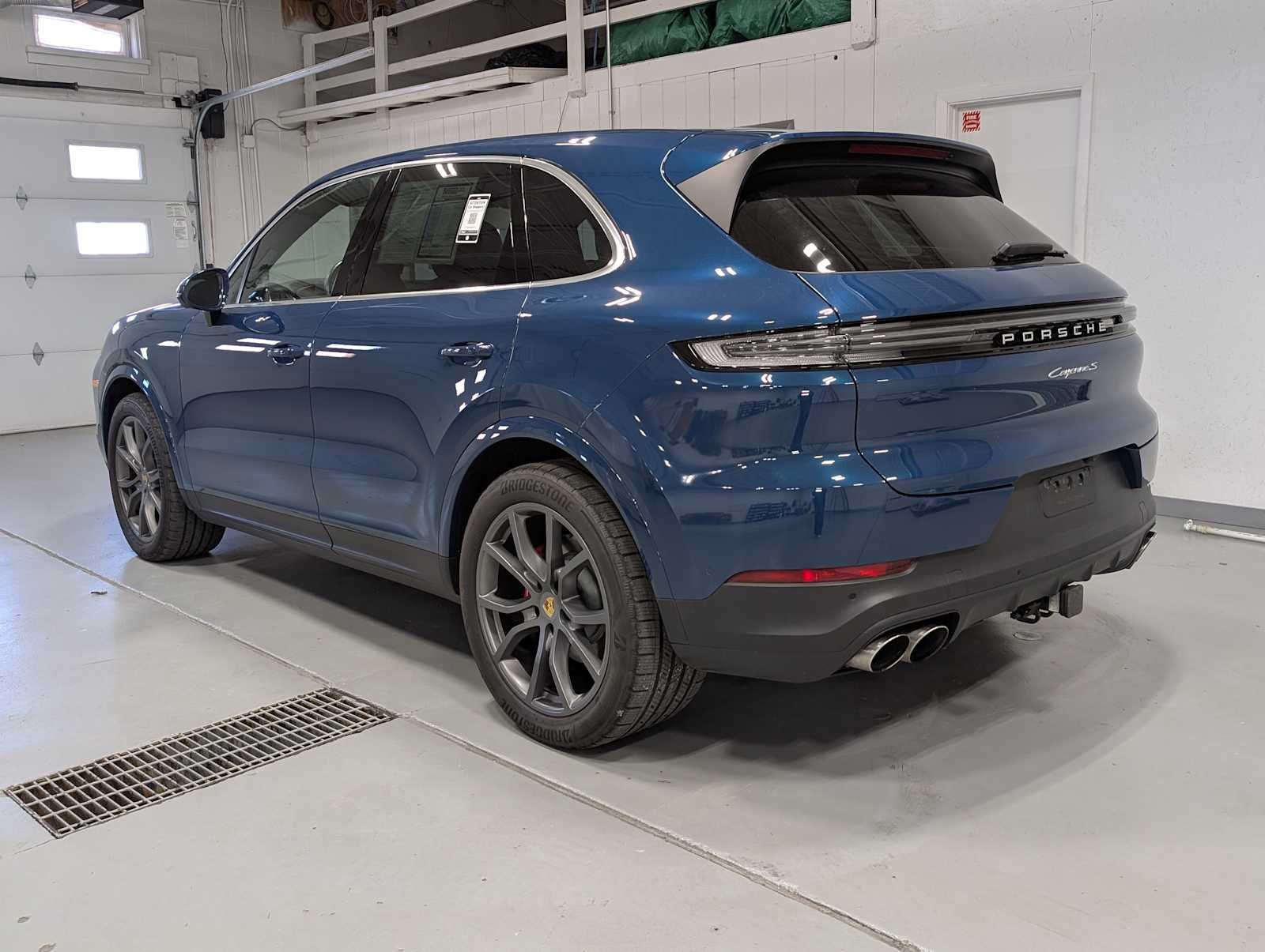 Used 2024 Montego Blue Metallic Porsche S image 7
